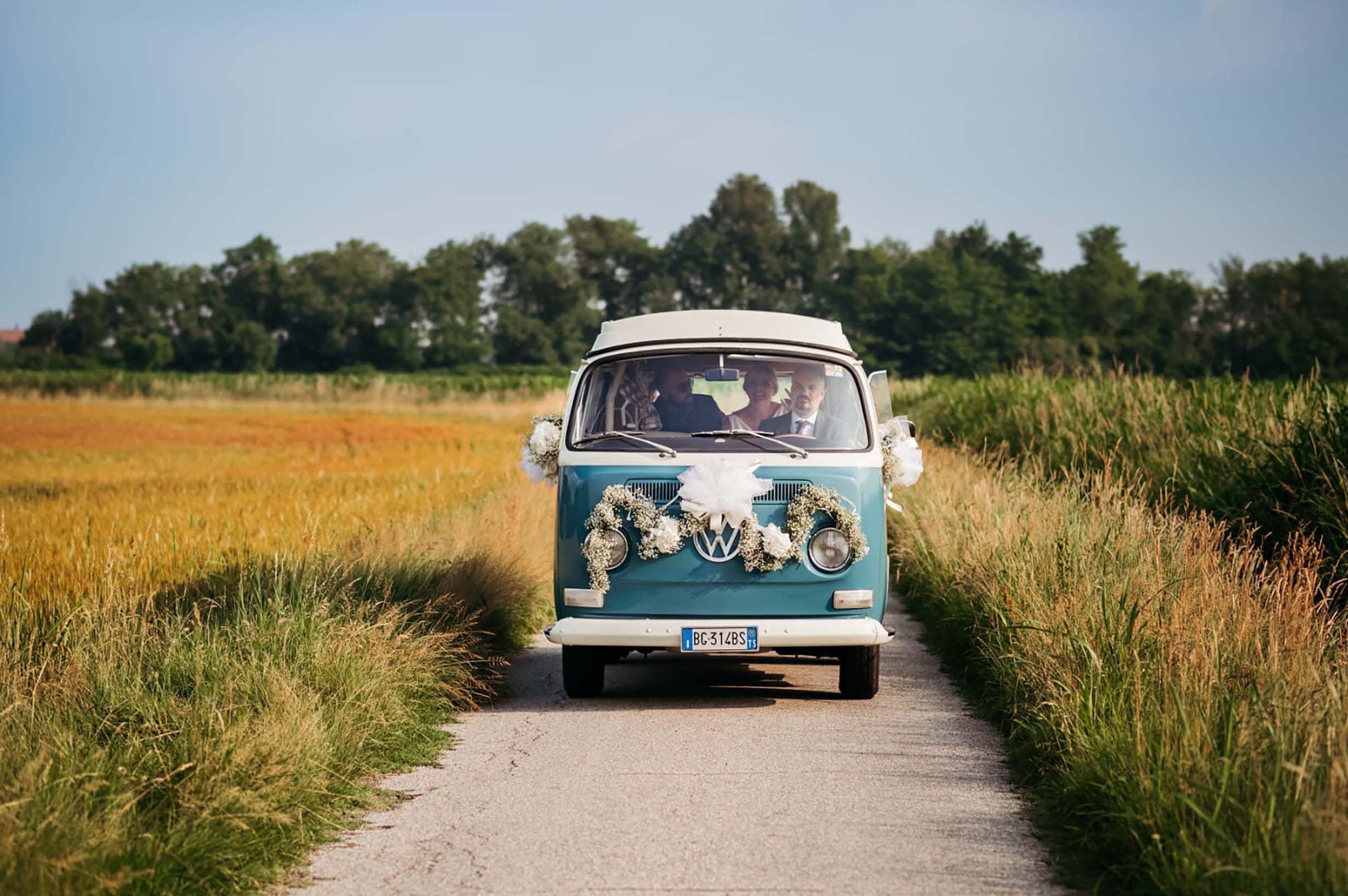 Allestimento auto per matrimoni